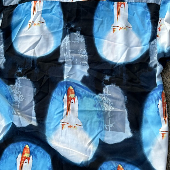 Koman men’s short sleeve single pocket button down Space Rocket blast shirt XL - Picture 4 of 5